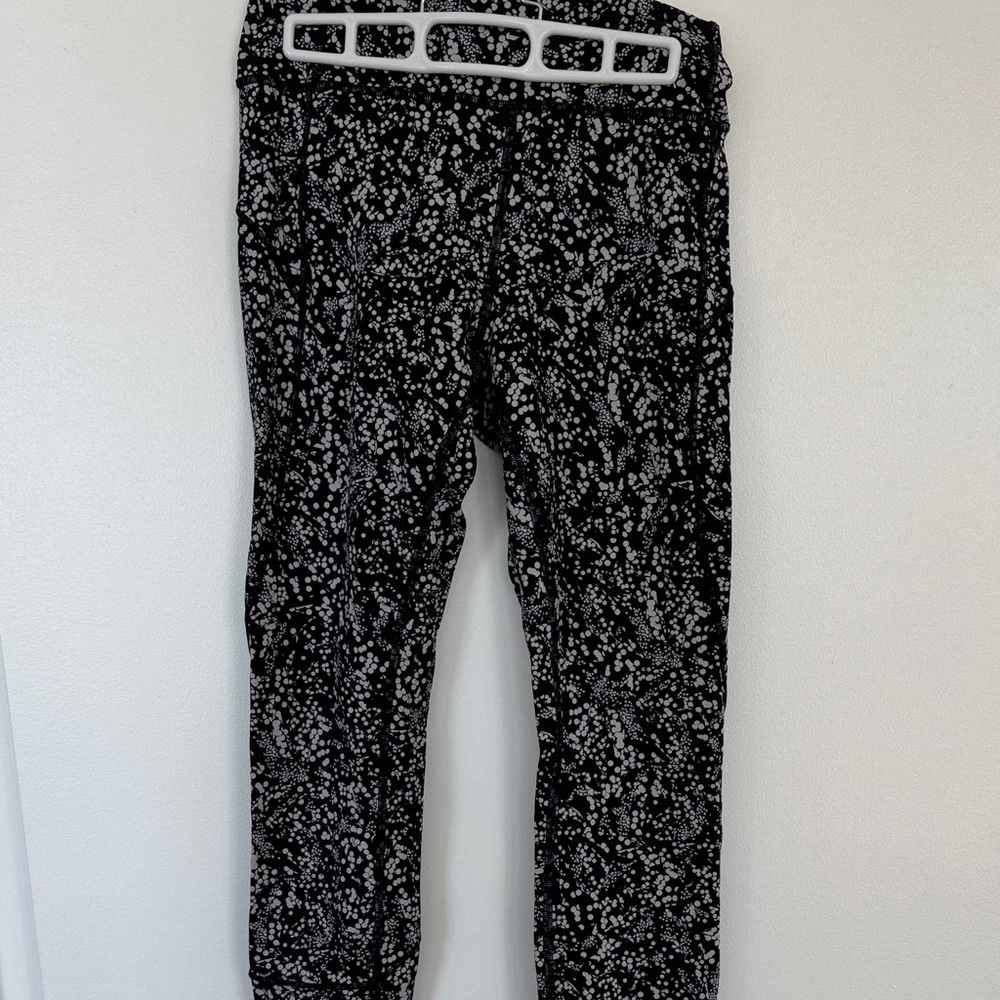lululemon Black Floral Print Leggings